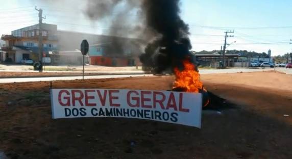 Grupo realiza manifestação em quatro regiões do estado nesta segunda-feira (21)