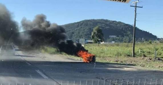 Caminhoneiros de SC realizam protesto contra alta no preço do diesel - foto 3