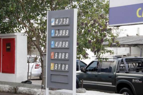 Donos de postos de combustíveis alegam que valor é decorrente 

de repasses de aumentos praticados nas refinarias