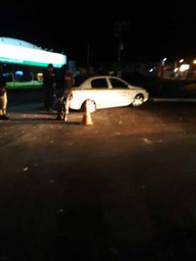 Depois de bater contra viatura da Brigada Militar homem abandona caminhonete com drogas, em Ijuí - foto 3