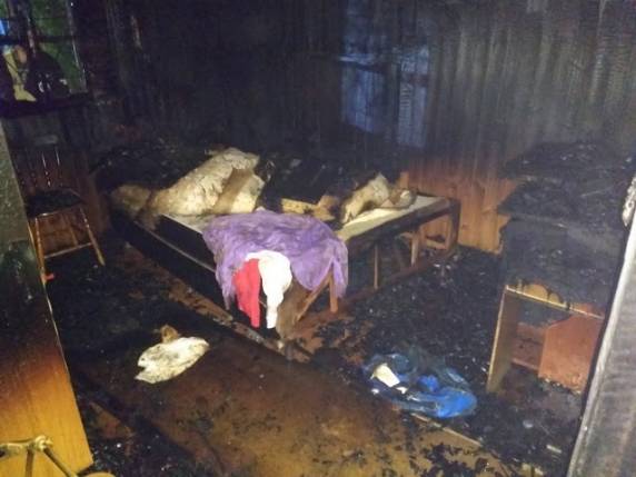 Jovem perde todos os seus bens em incêndio
em Santiago - foto 3