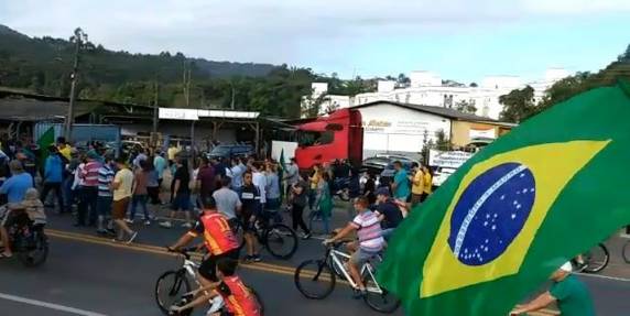 SC registra manifestações neste domingo relacionadas à greve dos caminhoneiros - foto 10