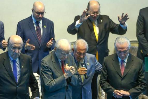 Tensão chegou ao limite na terça-feira, diante da resistência em acabar com a paralisação, mesmo com as reivindicações atendidas