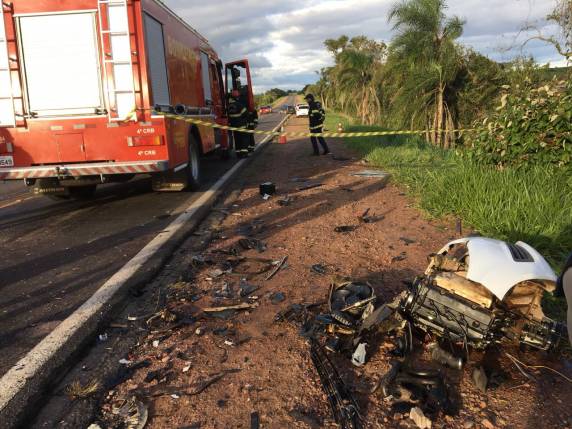 Colisão entre carro, caminhonete e caminhão ocorreu na RSC-287