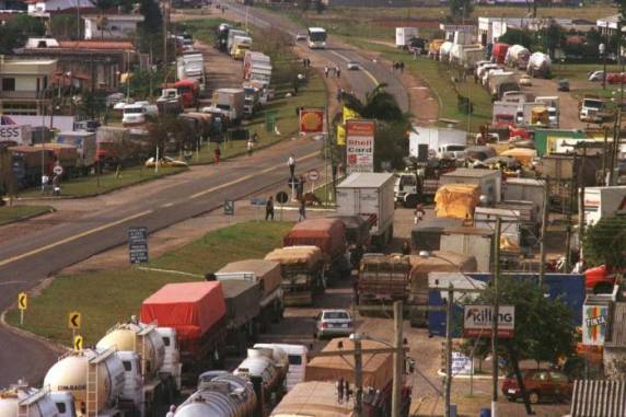 Negociações com o 

movimento foram dificultadas pela demora em compreender a extensão da crise gerada pelas manifestações da categoria