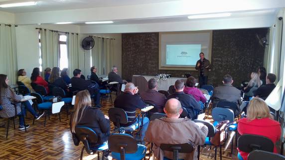 Conforme proposta apresentada ao Município, 

primeiro curso ofertado será de Gerência Empresarial