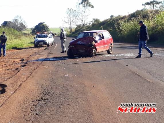 Colisão envolve automóvel e caminhão bitrem na RS 342 em Três de Maio - foto 4
