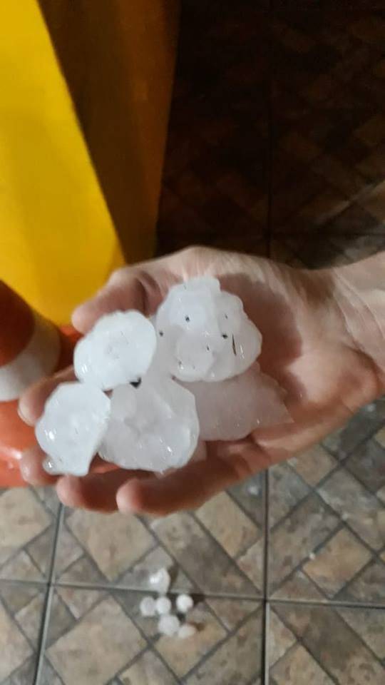 Granizo danifica casas na Região Noroeste do RS - foto 2