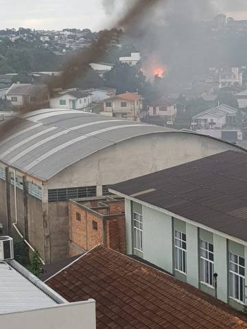 Em dia de temporais, Passo Fundo registra estragos e vento de 86km/h - foto 5