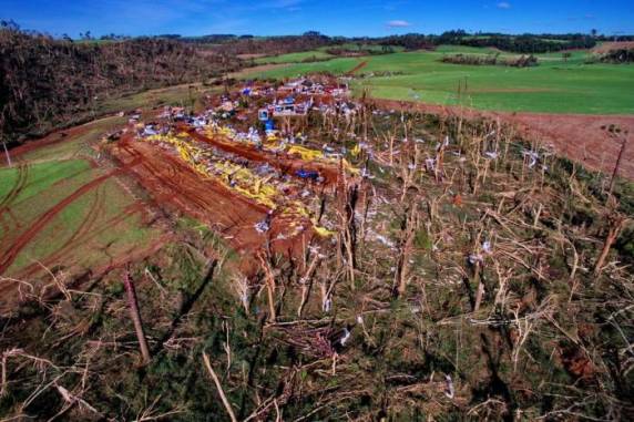 Imagens aéreas reforçam hipótese de tornados em série no norte do RS - foto 2