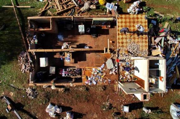 Imagens aéreas reforçam hipótese de tornados em série no norte do RS - foto 3