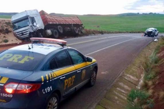 Colisão ocorreu na tarde desta quinta-feira, no km 173 da rodovia