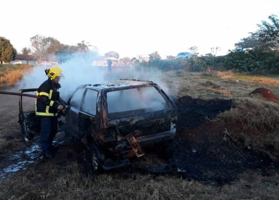 Incêndio consome veículo na BR 285 - foto 3