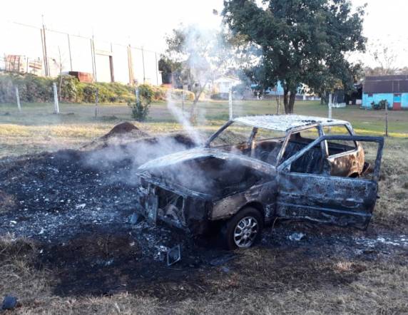 Incêndio consome veículo na BR 285 - foto 4