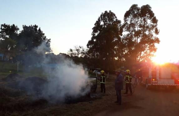 Incêndio consome veículo na BR 285 - foto 2