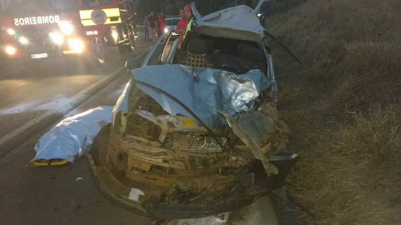 Duas pessoas morrem em acidente entre carro e moto em 

Videira - foto 4