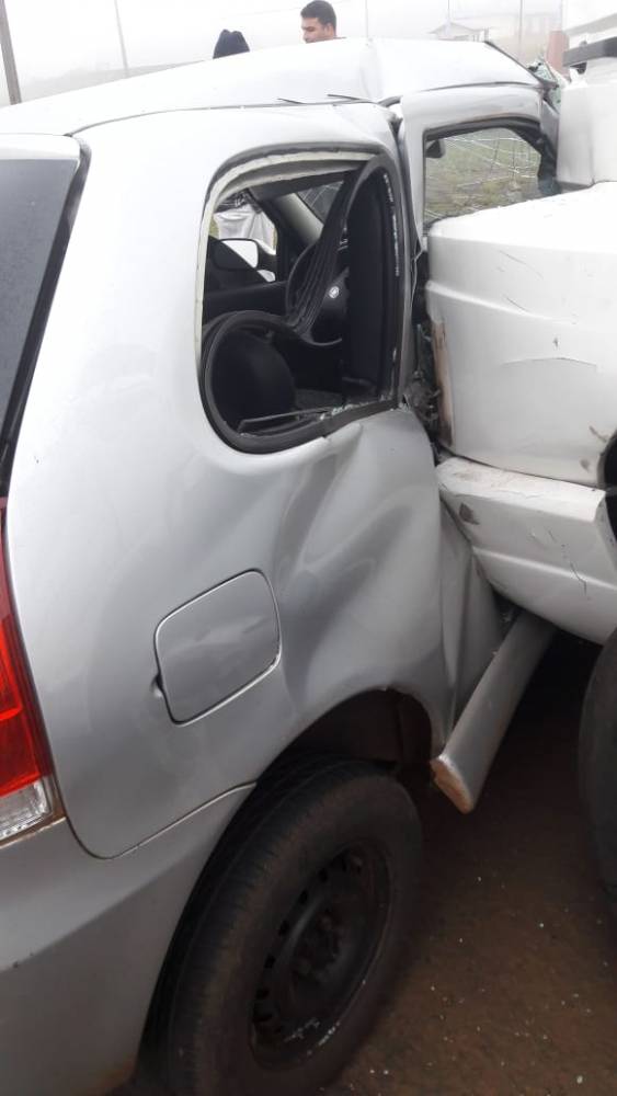 Acidente envolve carreta e automóvel no trevo da BR 472 em
Santa Rosa - foto 5