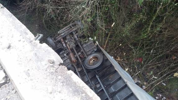 Pela segunda vez em pouco 

mais de 24 horas, trecho registra um acidente fatal. Na madrugada de domingo (24), três mulheres morreram no mesmo local