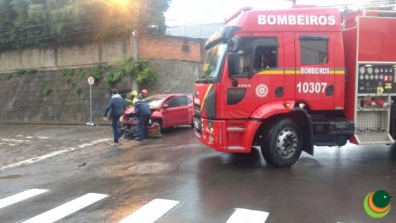 Motorista fica ferido em colisão em Passo
Fundo - foto 2