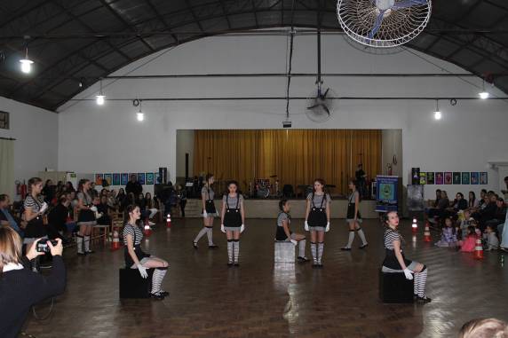 Estudantes da Setrem participam da Feira do Livro em São Martinho - foto 3
