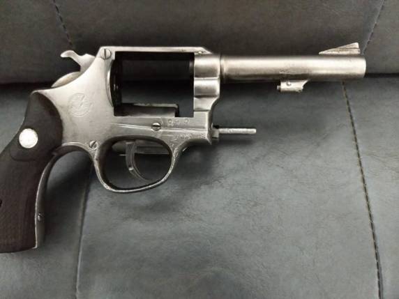 Operação da Policia Civil de Santo Ângelo realiza prisão em
flagrante em Entre-Ijuis, e apreensões de armas - foto 2