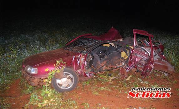 Veículo fica destruído e motorista com ferimentos graves em saída de pista na RS 342 - foto 2