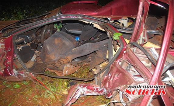 Veículo fica destruído e motorista com ferimentos graves em saída de pista na RS 342 - foto 5