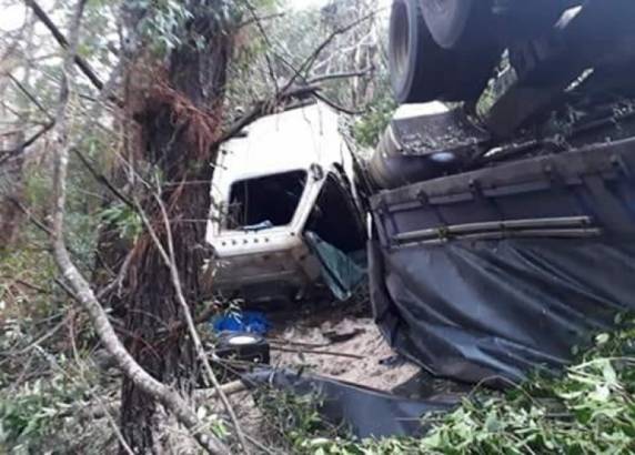 Acidente envolve dois caminhões na BR 287 em Jaguari - foto 3