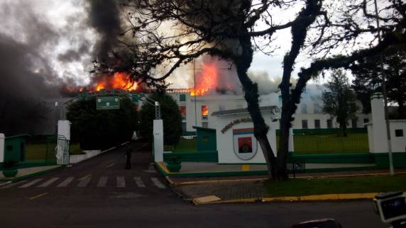 Incêndio atinge sede de batalhão do Exército em São Leopoldo - foto 3