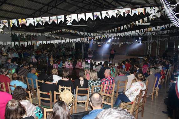 CRAS Bem Viver, EMEI Paraíso da Criança e ACPM da escola realizam Noite da Família - foto 4
