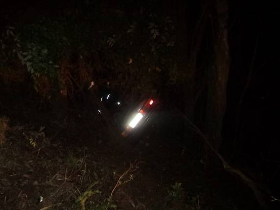 Saída de pista deixa dois feridos na RS 344 entre Santa Rosa e Giruá - foto 4