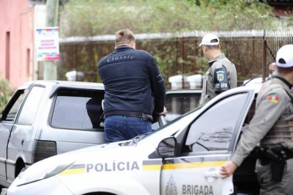 RS tem seis ataques a bancos
em 30 horas - foto 3