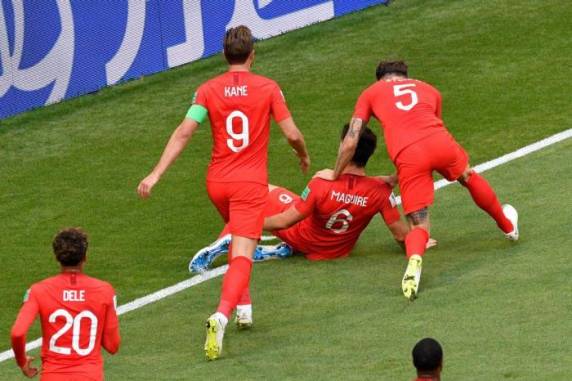 Os gols foram marcados por Maguire e Dele 

Alli