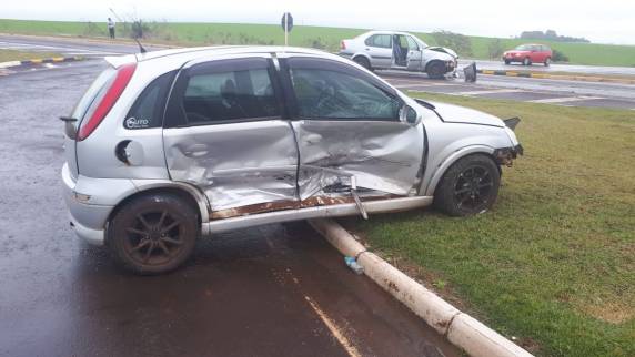 Acidente envolve dois veículos na BR 468 - foto 2