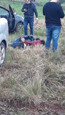 PC e PRF prendem três e apreendem 200 kg de maconha em
Tio Hugo - foto 5