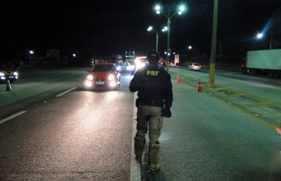 Fiscalização flagra 45 motoristas dirigindo sob efeito de álcool na BR 101 em Biguaçu - foto 6