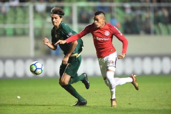 A equipe de Odair Hellmann estava a dez jogos sem perder no Brasileirão