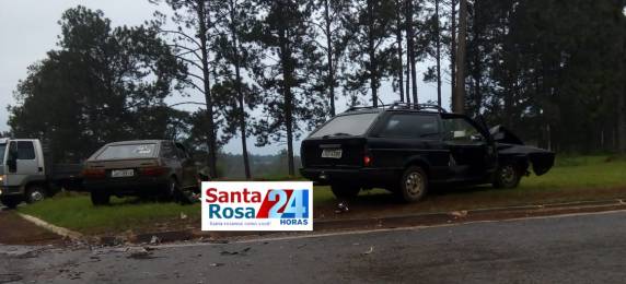 Colisão
envolve dois veículos na RS 344 em santa Rosa - foto 4