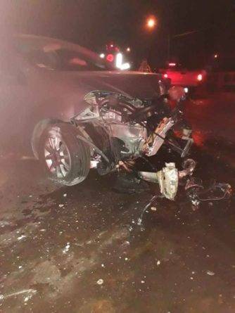 Mulher fica ferida depois de veículo bater
contra o guarda-corpo de uma ponte, em Ijuí - foto 5