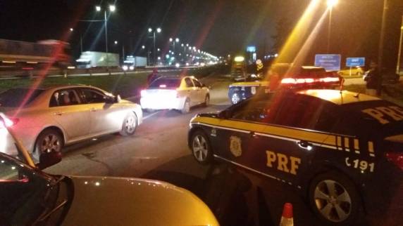 PRF flagra
mais de 100 motoristas dirigindo sob efeito de álcool neste fim de semana em SC - foto 3