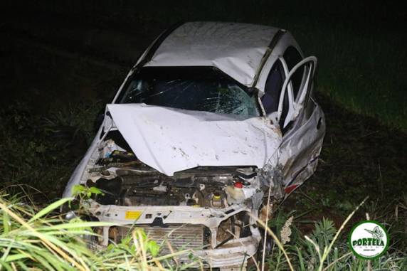 Veículos que estavam em direções opostas
se chocam na ERS-330 em Tenente Portela - foto 3
