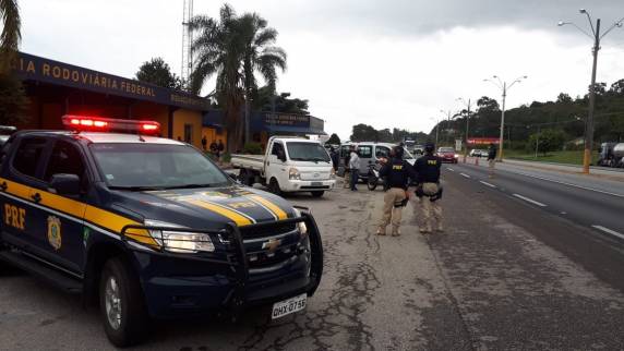 Cinema Rodoviário alcança mais de 600 motoristas durante dois dias
na BR 101 - foto 7