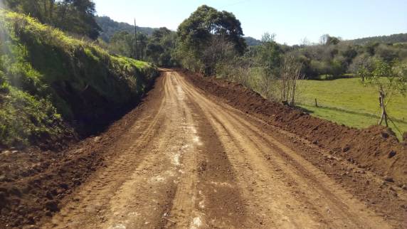 Secretaria de Obras segue com melhorias no interior de Três de Maio - foto 3