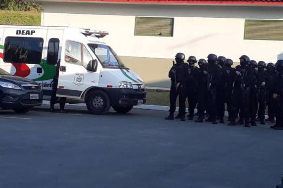 Pelo menos nove pessoas tentaram invadir a unidade prisional durante a madrugada