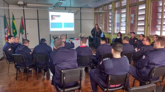 Ijuí lançou a nível regional o Projeto Bombeiros na Escola - foto 3