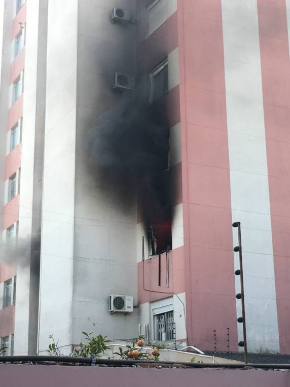 Bombeiros combatem incêndio no Centro de Cruz Alta - foto 4