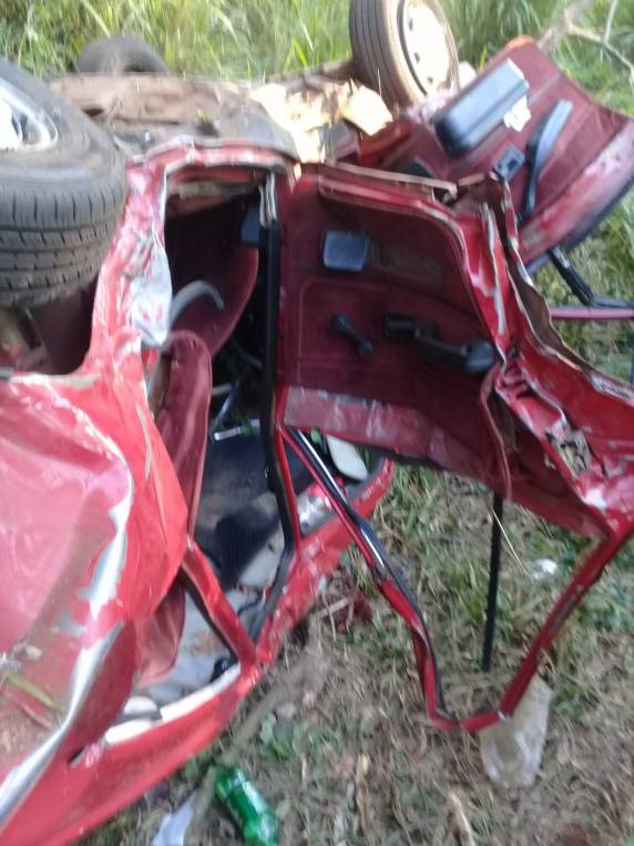 Veículo emplacado em Três de Maio sai da pista e deixa
quatro jovens feridos, na RS 307 - foto 5