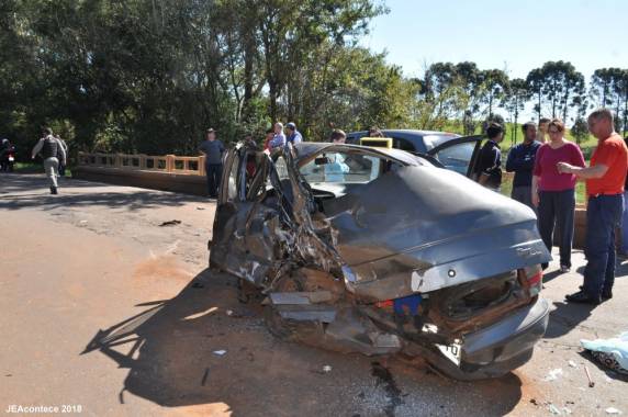 Acidente
em ponte deixa três mortos e três feridos na RS-223 - foto 2