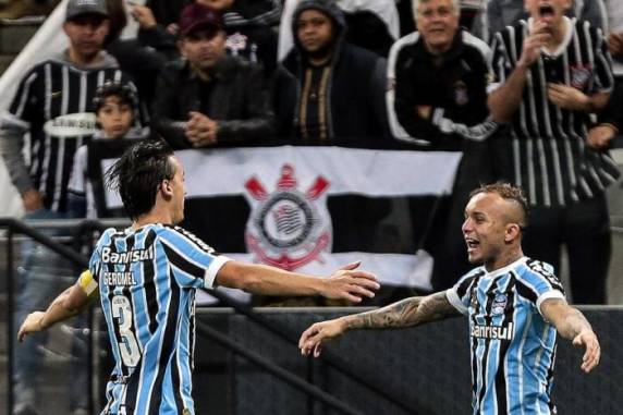 Com os 

três pontos somados, equipe de Renato Portaluppi se aproxima dos líderes do Brasileirão