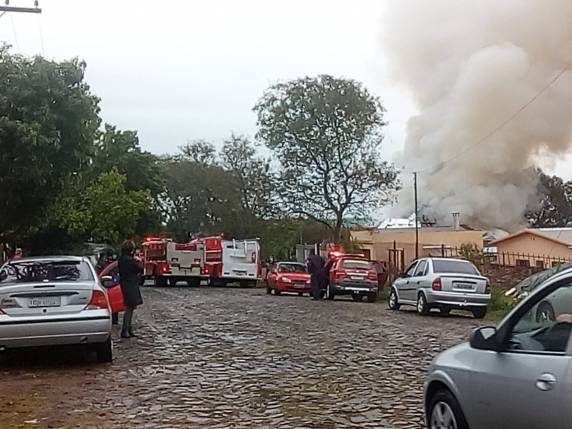 VÍDEO: Incêndio consome residência em Santo Ângelo - foto 2
